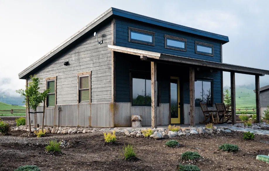cabin1.webp.webp