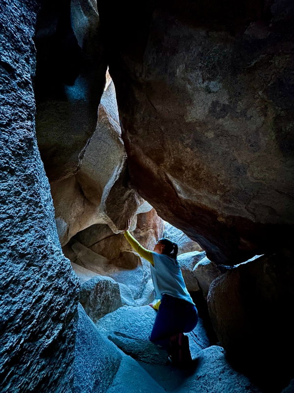 Joshua_Tree_National_Park_Hall_Of_Horrors_Summit_Climbing_Guides_2024_Caves_Corridors.jpeg.jpeg