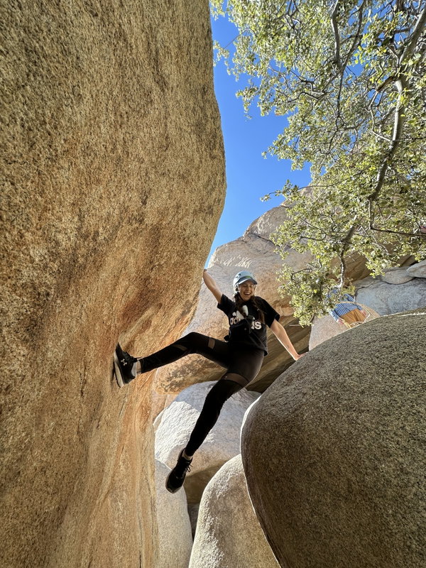 Summit_Climbing_Guides_Joshua_Tree_Bouldering_CA.jpg.jpg